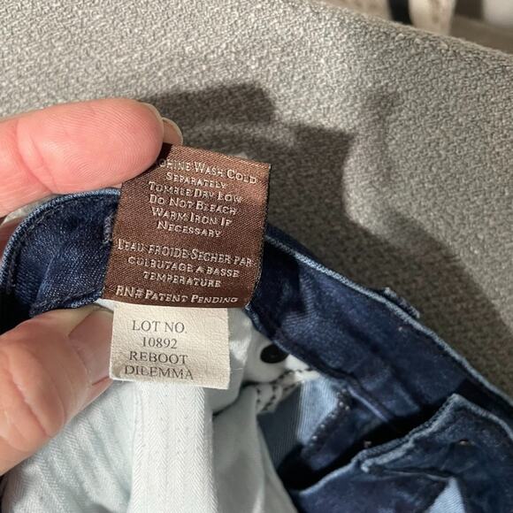 James Jeans Reboot Women's 28 Boot Cut Low Rise Jeans Dry Aged Denim - Picture 6 of 10